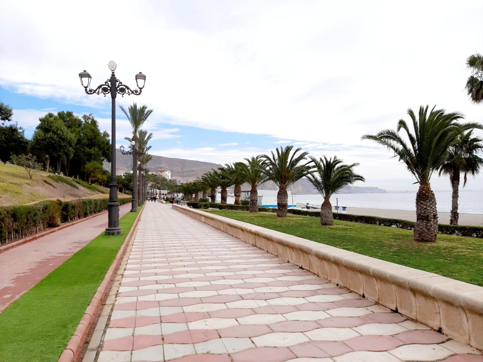 Habitacion Avilena Tropical En Aguadulce อัลเมรีอา ภายนอก รูปภาพ